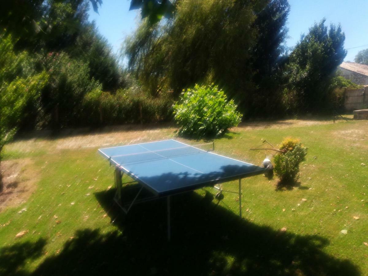 Bed and Breakfast Montplaisir Montendre Exterior foto
