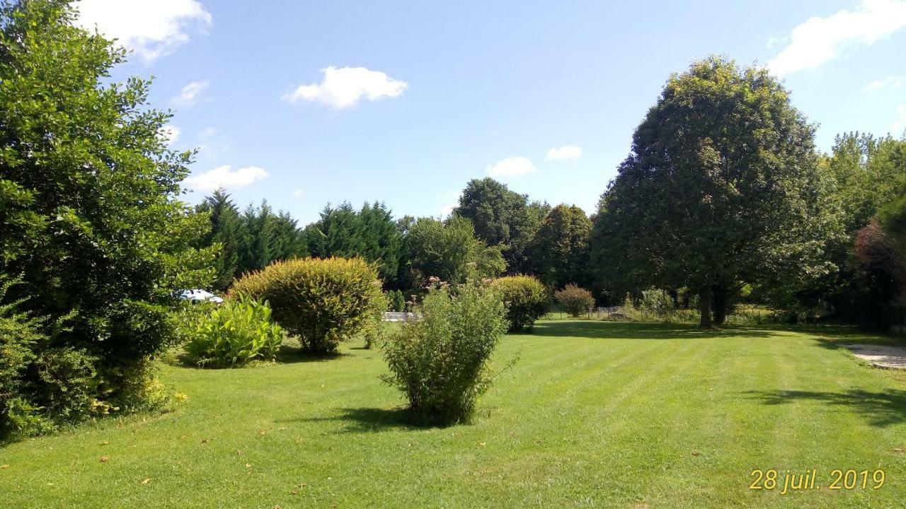 Bed and Breakfast Montplaisir Montendre Exterior foto